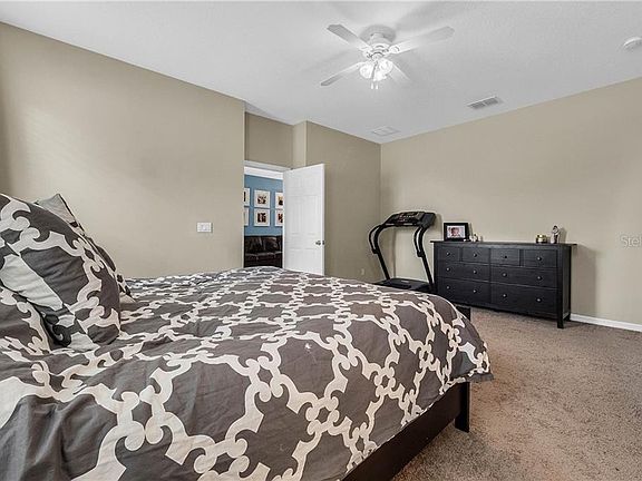 5th image of 830 Meadow Glade Dr