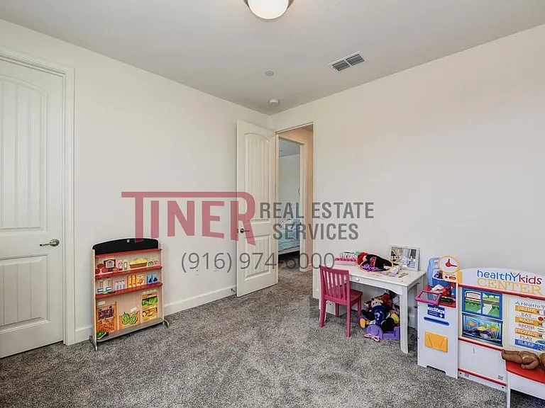 4016 Setucket St — Photo 32