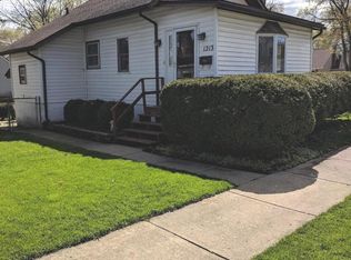 1213 W Chicago St, Elgin, IL 60123