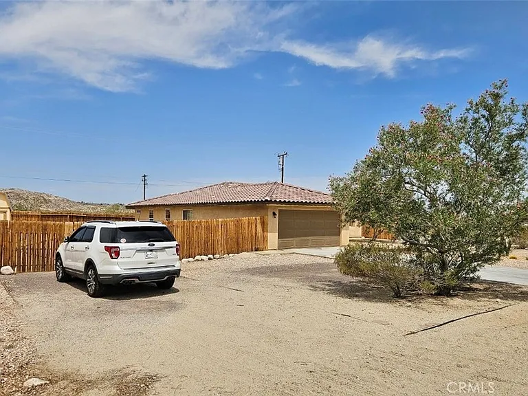 7064 Eucalyptus Ave — Photo 48
