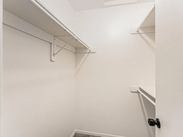 810 SW Pinebrook Village Dr — Photo 14