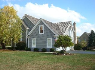 805 S Rawson Bridge Rd, Cary, IL 60013