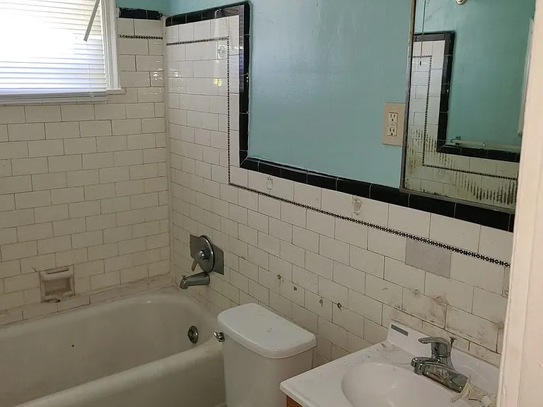 2423 N Tatnall St — Photo 4