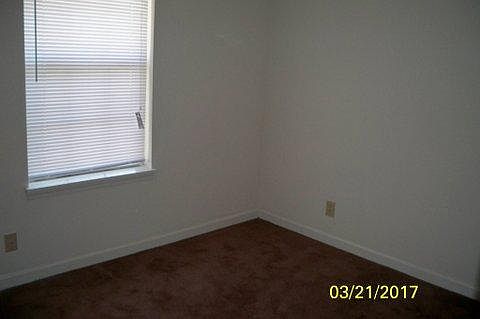 3rd image of 212 Beech St APT E