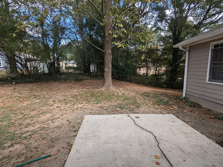 2316 Hammond Ct — Photo 20