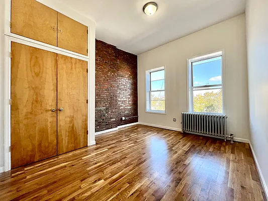 Rented by Zjama Realty Corp | media 3