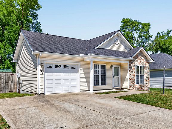 4th image of 546 Albion Cir