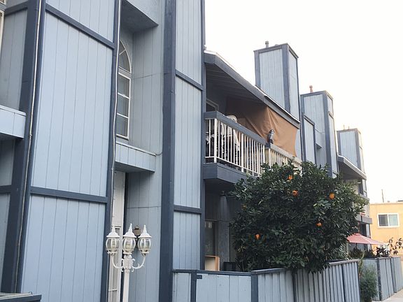 5th image of 14520 Plummer St Unit 18
