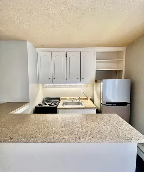 Corona Manor Apartments — Photo 8