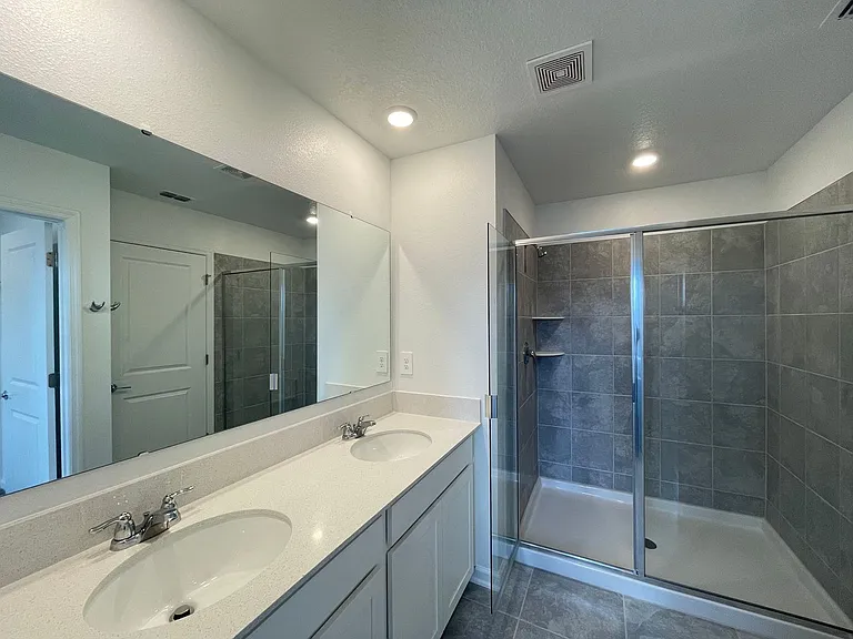 343 Heroic Rd — Photo 12