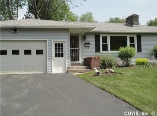 110 Meadow Ln, North Syracuse, NY 13212