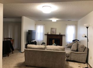 3701 Candlewyck Club Dr APT B, Florissant, MO 63034