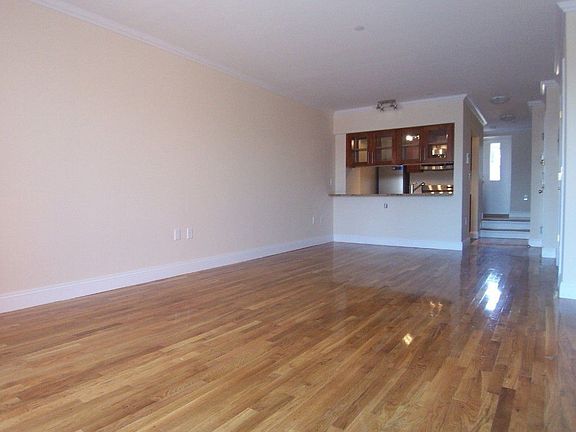 2nd image of 29 Cooper St Ph B