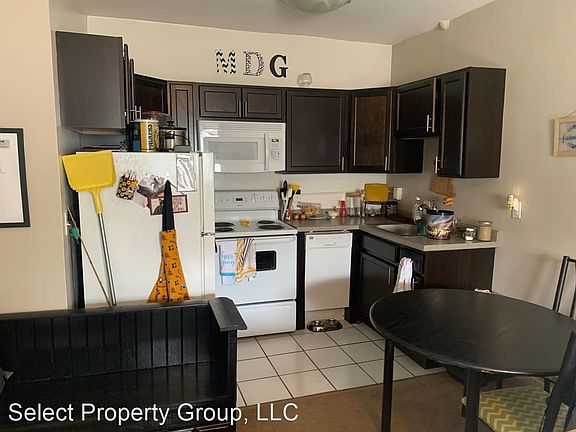 4th image of 3553 N Oakland Ave #412