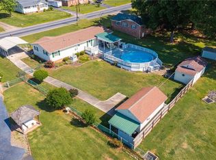 105 N 13th Ave, Mayodan, NC 27027