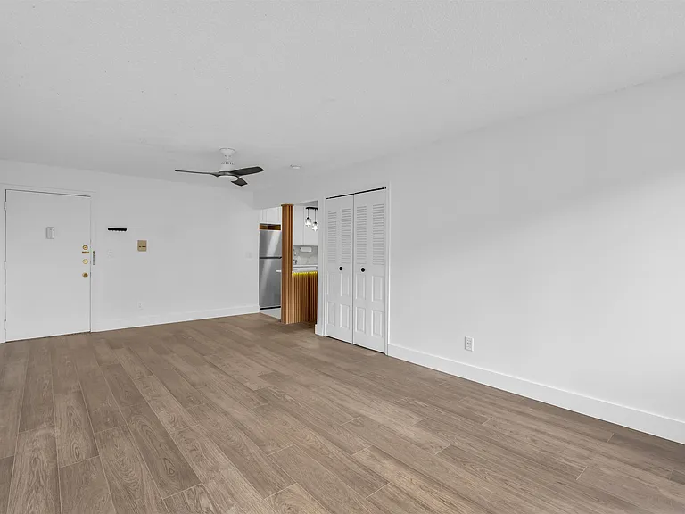 1901 Kennedy Blvd #202 — Photo 6