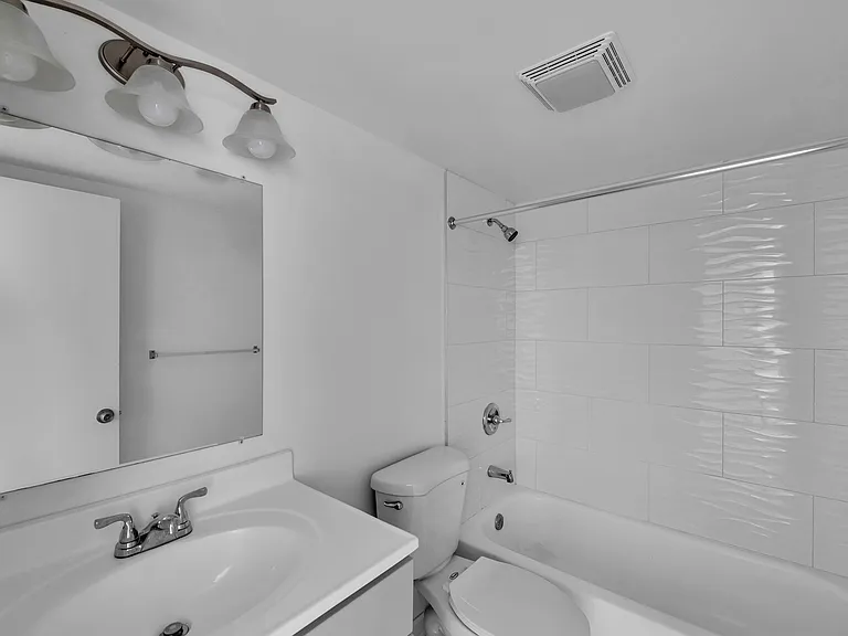 820 Forrest Dr #1 — Photo 3