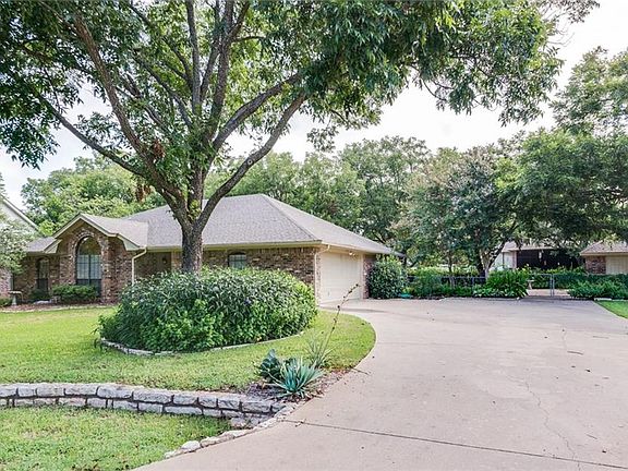 4th image of 8905 Halfway Hill Ct