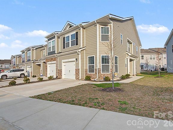 5th image of 33 Cedar Hill Rd