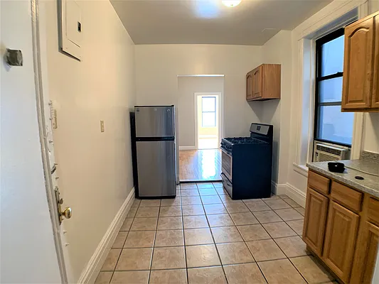 Rented by Bond New York | media 2