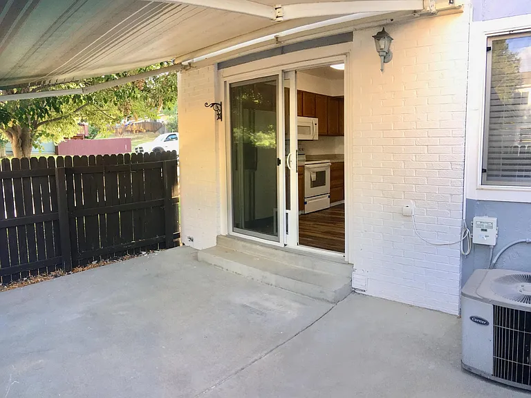 29 Evergreen St — Photo 7