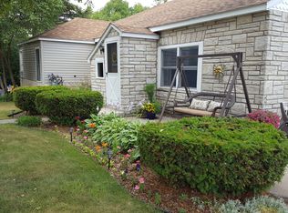 1017 Medora St, Saint Ignace, MI 49781