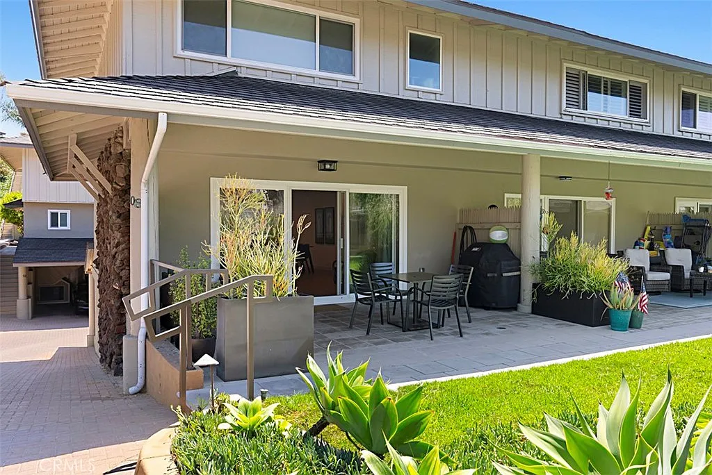 3 bed, 1560 sqft, $7,650 — Photo 1
