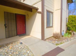 49400 River Park Rd APT 36, Oakhurst, CA 93644