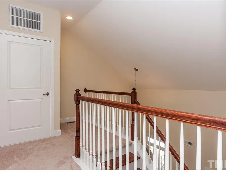 1553 Fullerton Pl — Photo 12
