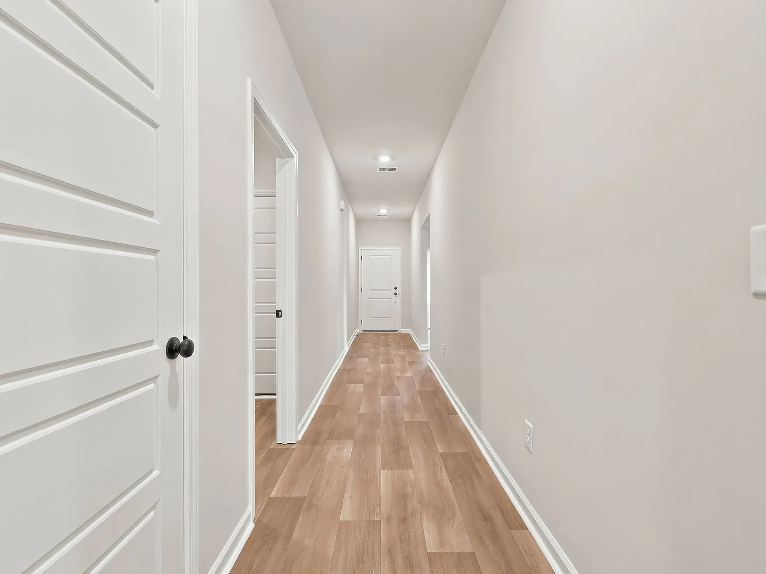 4 bed, 1886 sqft, $2,300 — Photo 4
