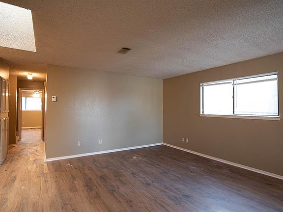 4th image of 2309 Woodmont Trl #2311
