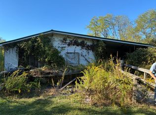 3741 Flat Top Rd, Ghent, WV 25843