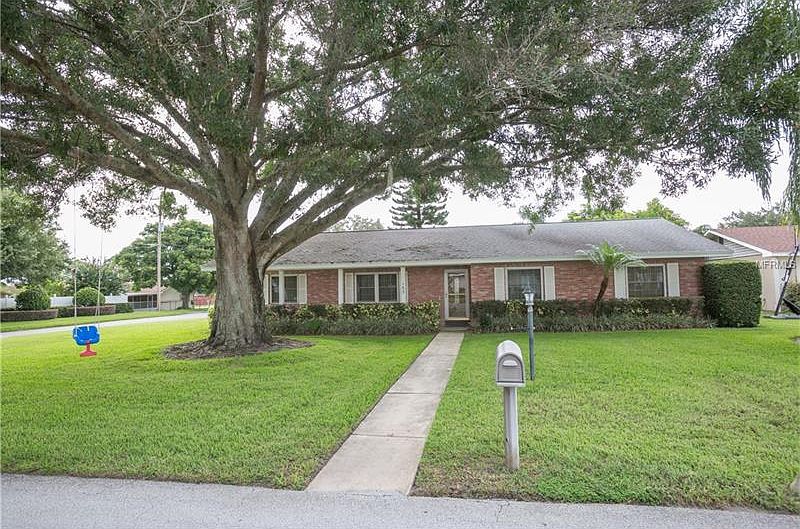 1st image of 152 Chaucer Ln