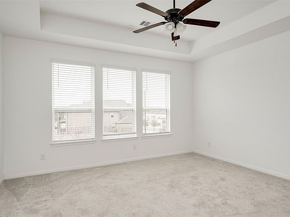 5th image of 4509 Lucabella Ln