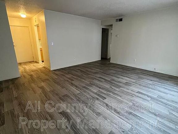 4th image of 1830 Dr Martin Luther King Jr St N #104