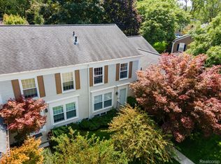 1298 Brook Ln #290, Rochester, MI 48306