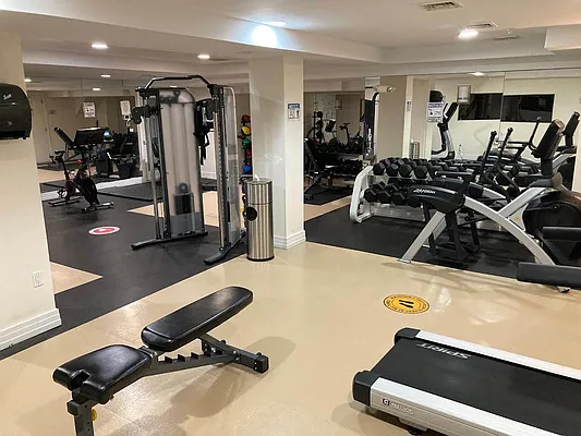 Sold by HZM Real Estate Investors LLC | media 14