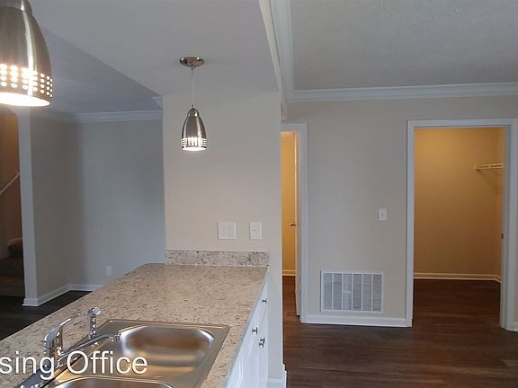 4th image of 503 Lincoln Ave