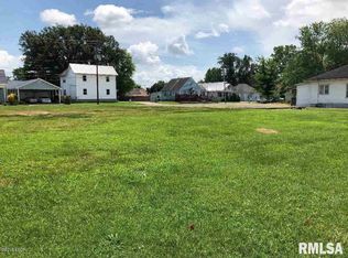205 E Warder St, Marion, IL 62959