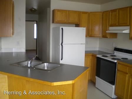 2nd image of 603 Eastmont Ave APT C