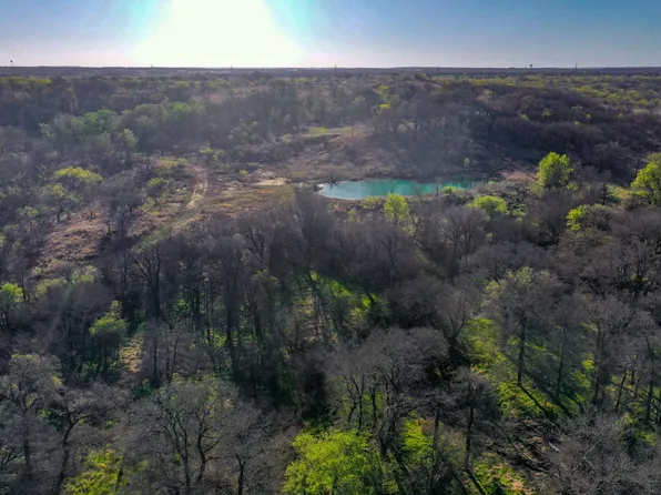 1116 Lowrance Rd, Jacksboro, TX 76458