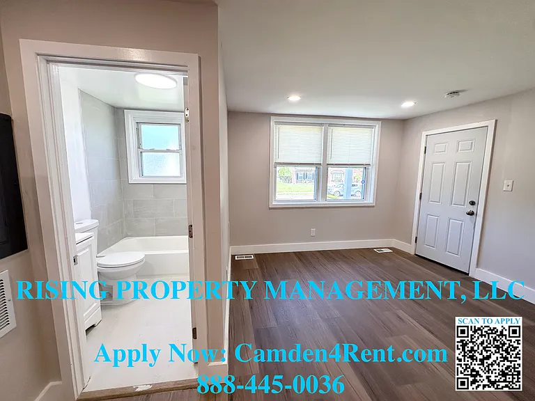 1566 Bradley Ave — Photo 3