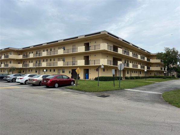 201 Berkley Rd APT 301