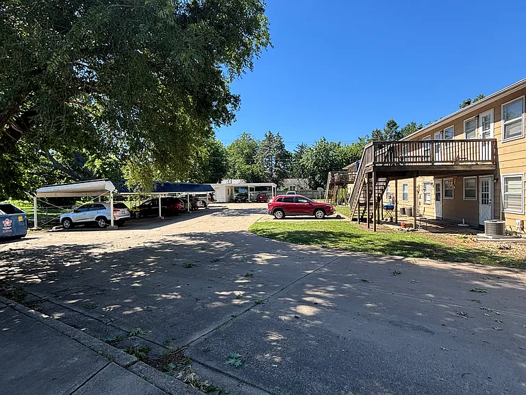 2336 Cherry Hills Dr #B1 — Photo 9