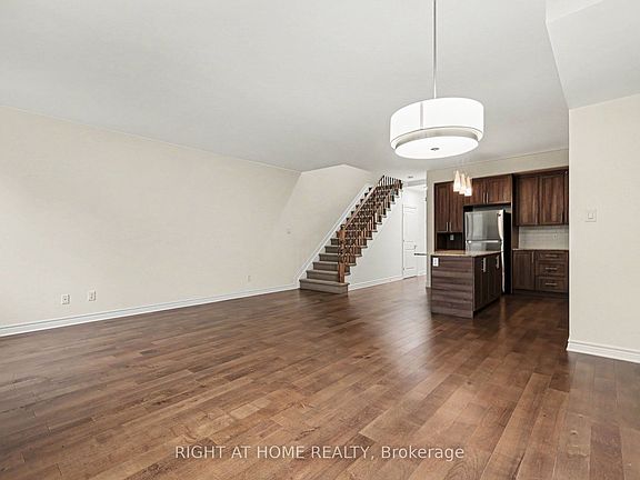 4th image of 285 Munro St