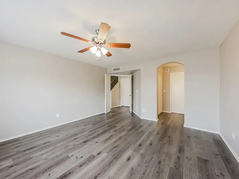 8623 W Indianola Ave — Photo 2