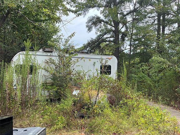 2nd image of 18606 Lock And Dam Rd