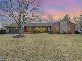 2445 Raleigh Dr, Lancaster, PA 17601