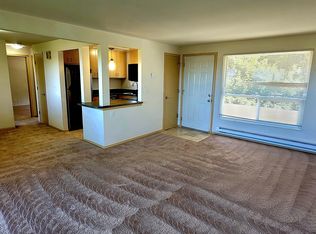 2820 75th Pl SE APT 204, Mercer Island, WA 98040