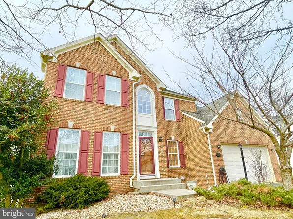 83 Richwood Hall Rd, Kearneysville, WV 25430